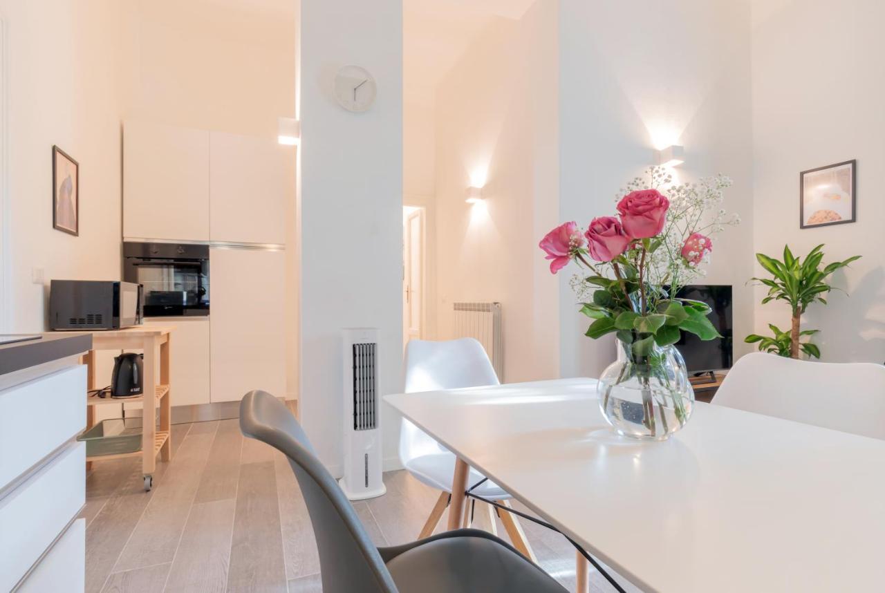 Duomo-Navigli Charming And Modern With Fast Wifi Apartment Milan Bagian luar foto