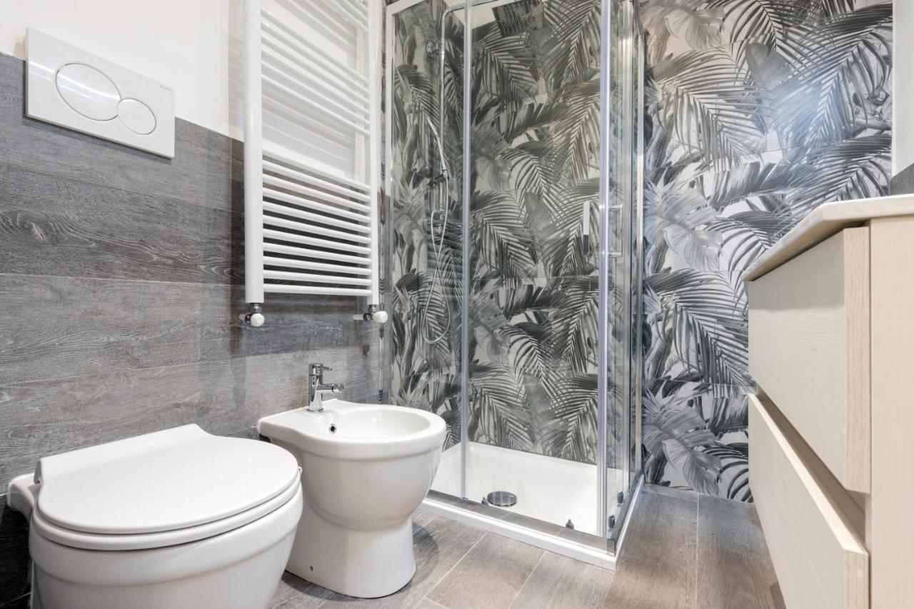 Duomo-Navigli Charming And Modern With Fast Wifi Apartment Milan Bagian luar foto